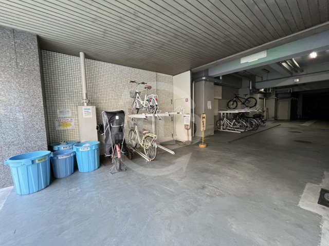 久保興産ビル　堀江小学校区のその他共用部分|久保興産ビル　駐輪場、ごみ捨て場