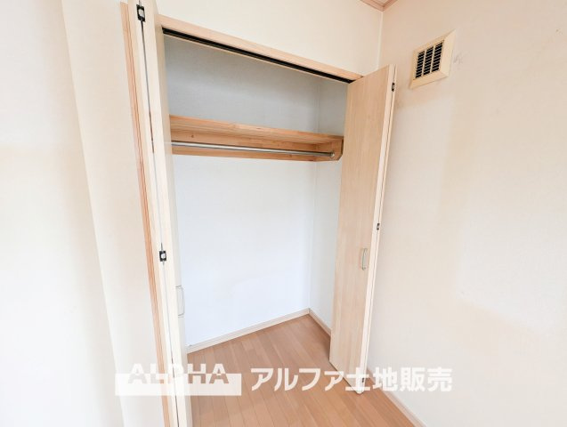 中古戸建て　昭島市拝島町4丁目の収納|【Go filled with memories】
◆ありったけの◆住空間をよりよくするためには大切な収納スペース。時が経ち思い出がここに詰まっていく。