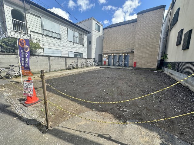 豊島区上池袋4丁目 限定1棟の前面道路含む現地写真|4路線4駅利用可能なアクティブな立地
　・東武東上線「北池袋」駅徒歩5分
　・埼京線「板橋」駅徒歩7分
　・三田線「西巣鴨」駅徒歩13分
　・荒川線「巣鴨新田」駅徒歩13分
～利便施設も近く生活しやす