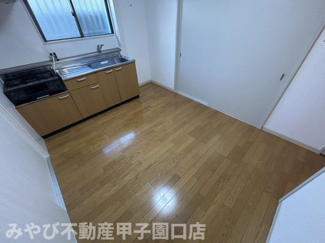 メイプルコート若草の居間・リビング