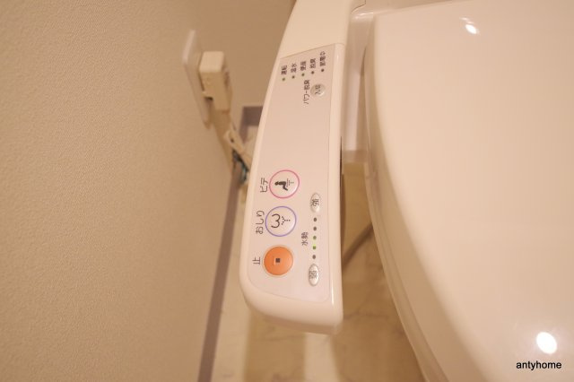 フローライト南森町　仲介手数料無料のトイレ
