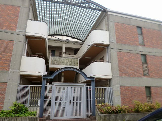 高槻市南芥川町の賃貸マンションの外観