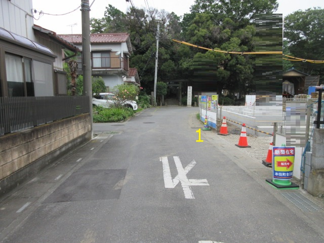 【仲介手数料無料】新築戸建　深谷市本住町16-31（全3棟）の前面道路含む現地写真