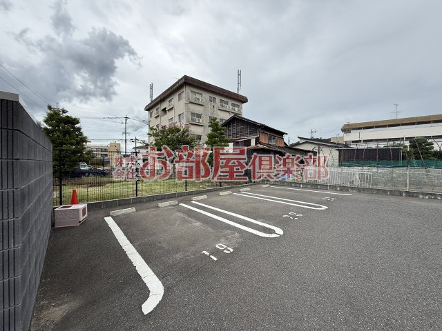 D-roomT.MⅡの駐車場|車をお持ちの方に嬉しい駐車場付きの物件です