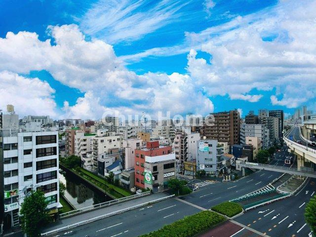マンション第2木場の展望|手を伸ばせば、ふれることが出来そうな環境が、そのままインテリアになったような印象です。その豊かな眺望にふさわしい空間には、通風・採光にも優れ、心地よい光と風があふれています