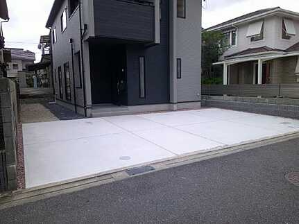 安芸郡府中町柳ヶ丘の駐車場