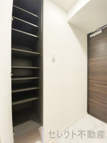 S-RESIDENCE熱田IIの玄関