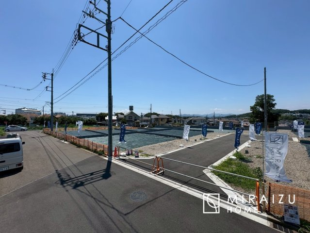 【前面道路含む現地写真】 | 陽の光をたっぷりと浴びながら気持ち良く生活ができます。夢のマイホーム、夢ではなく実現出来ます！見学・ご相談などお気軽にご連絡ください♪