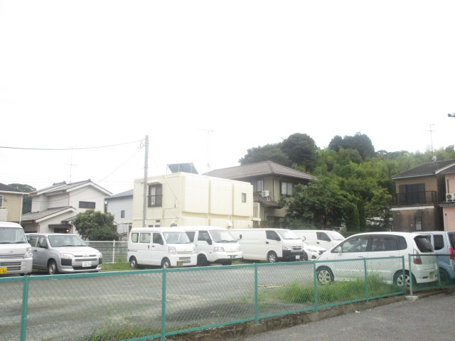 横浜市旭区上川井町の倉庫