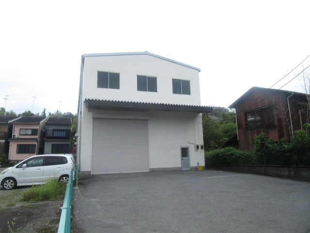 横浜市旭区上川井町の倉庫