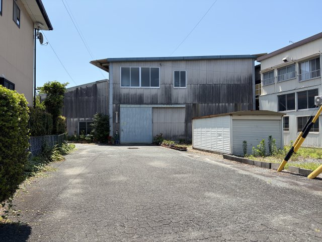 和田町貸倉庫・軽作業場の駐車場