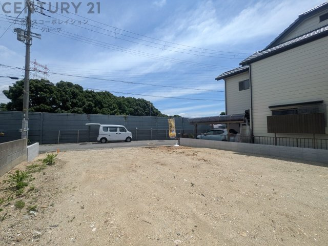 公園が近く、落ち着いた住環境が魅力で、子育て世代にも適した住みやすさがあります。
