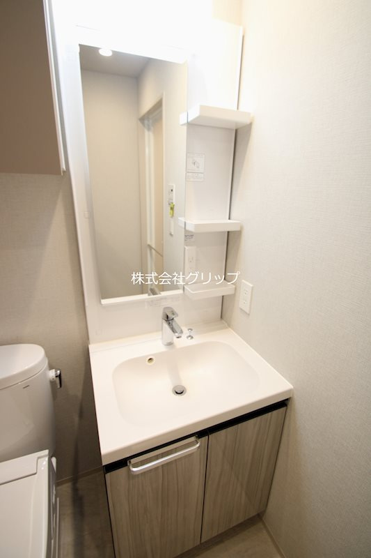 横浜市中区山下町の賃貸マンションの洗面所