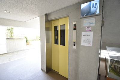 【設備】 | 千里山ロイヤルマンション2番街D棟 | こちらの物件近くの教育施設や、スーパー・公園など、物件周辺の住環境を併せてご案内させて頂きます。ぜひ、現地での暮らしをイメージなさって下さい！