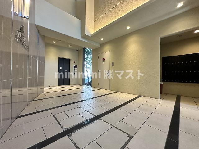アドバンス大阪ルーチェのロビー