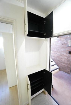 【その他】 | レナルヒュース中野 | シューズBOX完備。