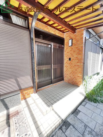 姫路市御立西3丁目　　中古戸建の玄関
