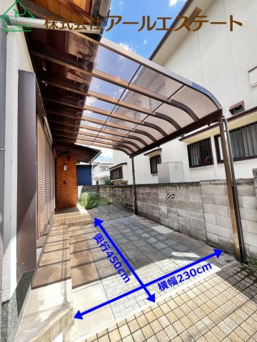 姫路市御立西3丁目　　中古戸建の駐車場