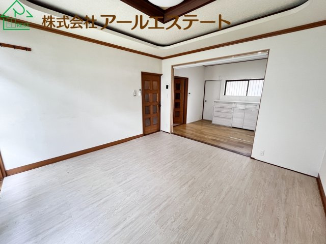 姫路市御立西3丁目　　中古戸建の居間・リビング