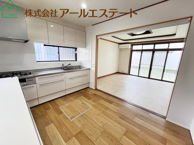 姫路市御立西3丁目　　中古戸建の居間・リビング