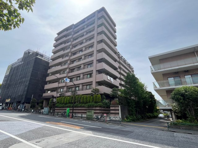 クリオ新宿戸山壱番館の外観