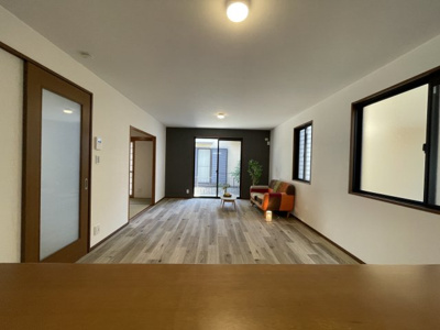 【居間・リビング】 | 堺市西区浜寺船尾町西2丁 中古戸建