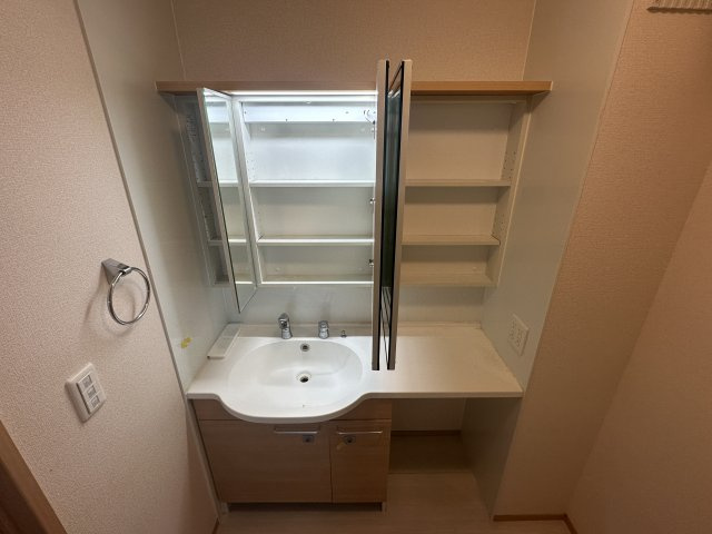 川崎市多摩区長尾５丁目のアパートの洗面所