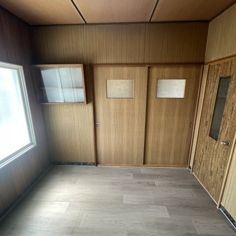 登別市美園町5丁目33-4戸建の収納