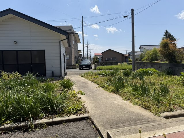 南陽市宮内の庭
