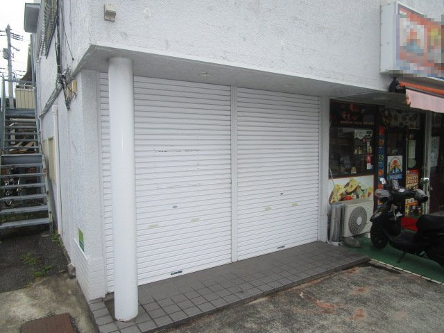 横浜市泉区和泉町の倉庫