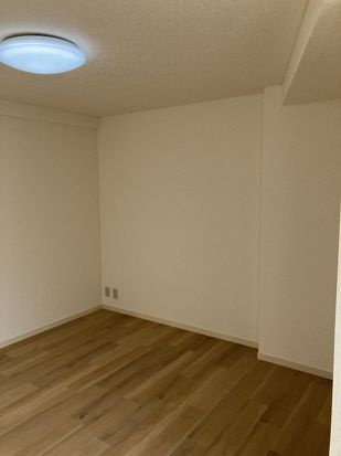 アーデルの洋室