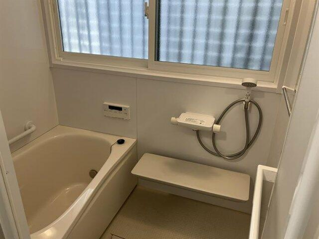 瑞江戸建の浴室