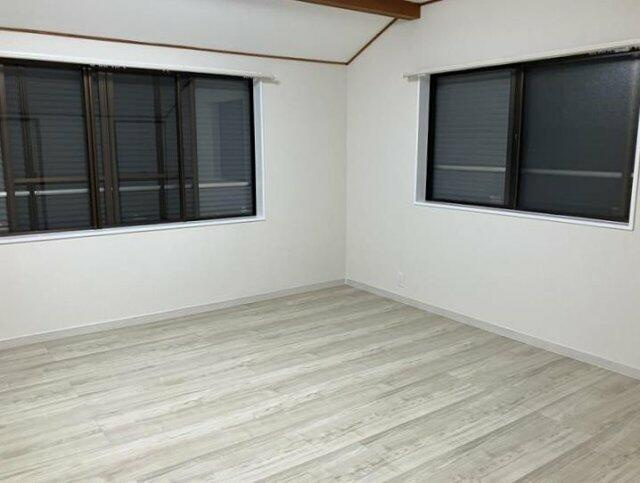 瑞江戸建の居間・リビング