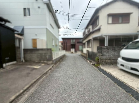 【前面道路含む現地写真】