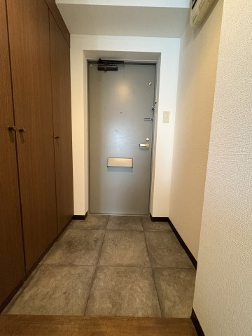 【玄関】グランルミネ山鼻 