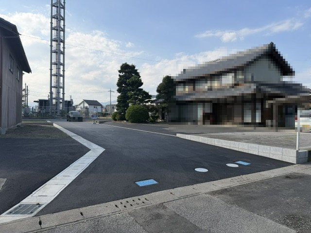 3区画分譲地　領家町1丁目　B区画の前面道路含む現地写真
