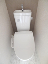 シャワー付きトイレ