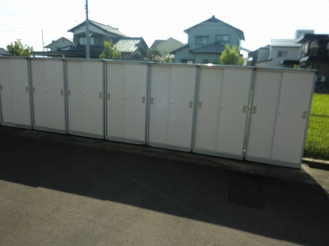 レオパレスラポールのその他