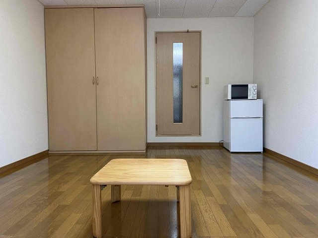 レオパレスラポールの居間・リビング|※同タイプ部屋の写真となります
