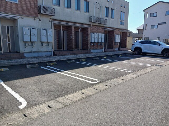 セレノⅢの駐車場|駐車場があるので、車を買う予定の方も安心です