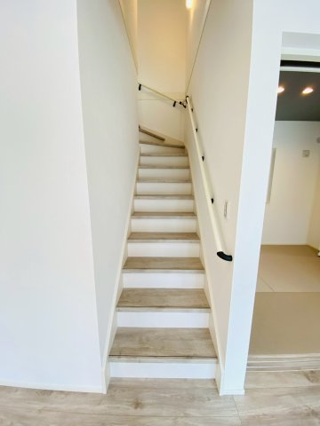 タマタウン野田／南区野田2丁目／3号棟の玄関