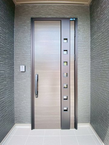 タマタウン野田／南区野田2丁目／3号棟の玄関