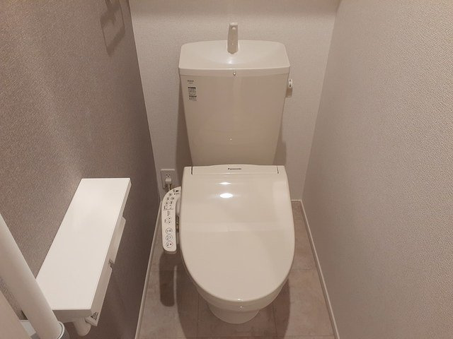 リヨン　鯖江　０１のトイレ|トイレです