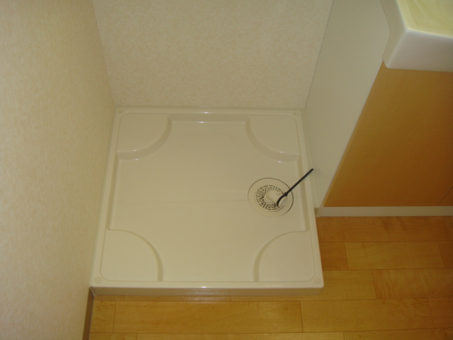 CASA　COMODA（カーザコモダ）のその他|洗濯機置場