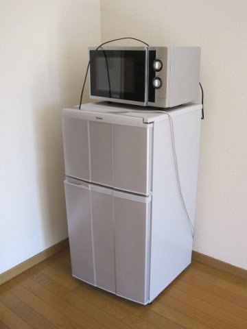 レオパレスラポールのその他|冷蔵庫・電子レンジ