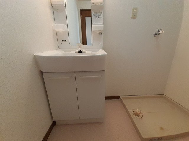 Ｔ．レックスの洗面所|コンパクトで使いやすい洗面所