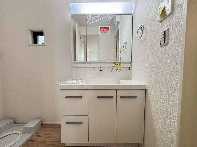 MELDIA北区山田41104③｜名古屋市の戸建ならホームアップの独立洗面台|就寝前や朝の身支度の際など、快適にお使いいただける洗面台