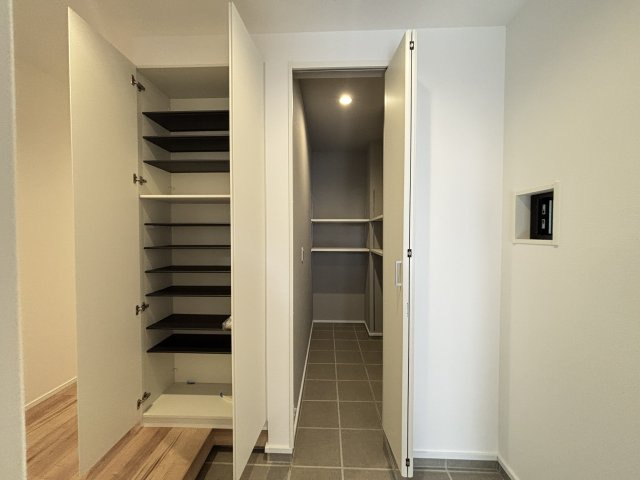MELDIA北区山田41104③｜名古屋市の戸建ならホームアップの収納|ベビーカーやアウトドアグッズの収納に便利なSIC
