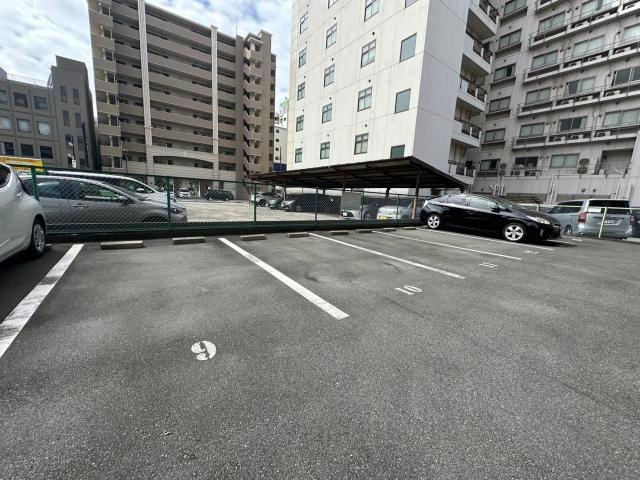 グランドール姫路(グランドールヒメジ)の駐車場