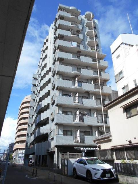 ベルシェ船橋ラマージュの外観
